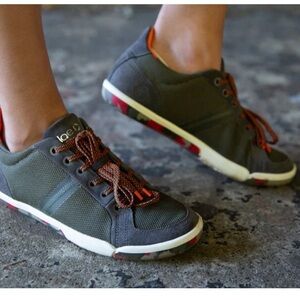 Plae Prospect Dragon scales sneakers 6M 7.5W